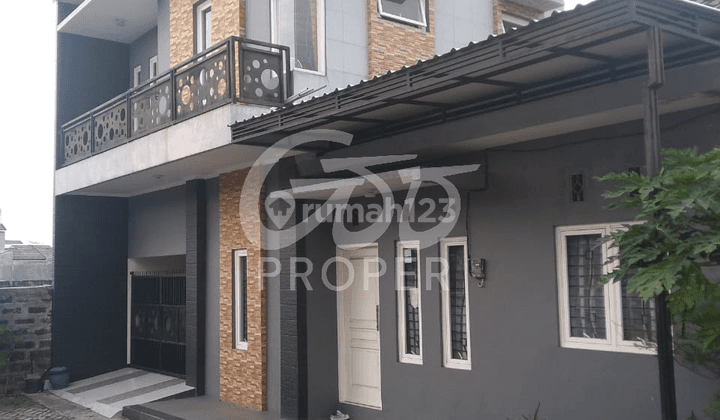 Rumah 2 Lantai Unfurnished SHM di Ahmad Yani Residence, Malang 1