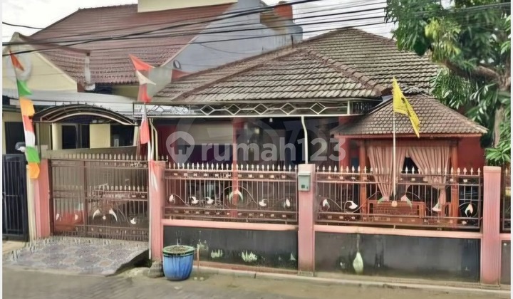 Sell Ready-to-Live House on Jl. Tlogo Timur, Pedurungan Area, Semarang, Central Java