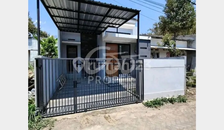 Sell Cheap House (Near Bns) on Jl. Daib Tlekung Junrejo, Batu City, East Java Sell Cheap House (Near Bns) on Jl. Daib Tlekung Junrejo, Batu City, East Java