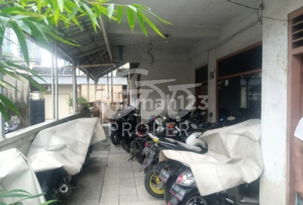 Rumah + Lahan Parkir SHM di Grogol Petamburan, Jakarta Barat