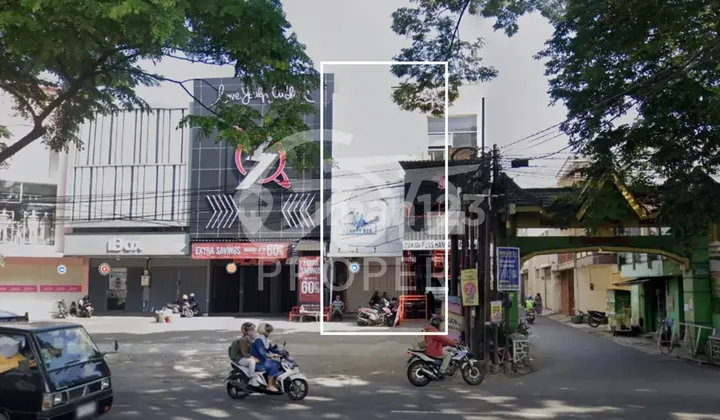 Nice 204 m2 Shop for Rent Soekarno Hatta Lowokwaru, Malang