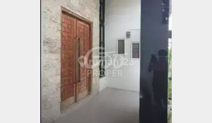 tampak depan jual rumah mewah minimalis shm
