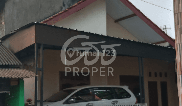 Rumah 2 Lantai Semi Furnished SHM di Kampung Pondok Gg. Masjid Darussalam, Depok 2