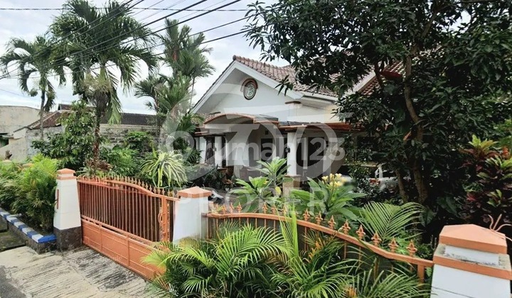 Rumah Nyaman Tengah Kota SHM di Jl. Ciwulan Klojen, Malang Kota