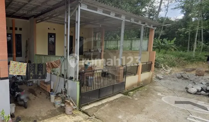 For Sale: Comfortable House in Jl. Winongsari Area, Gunungpati District, Semarang, Central Java 2