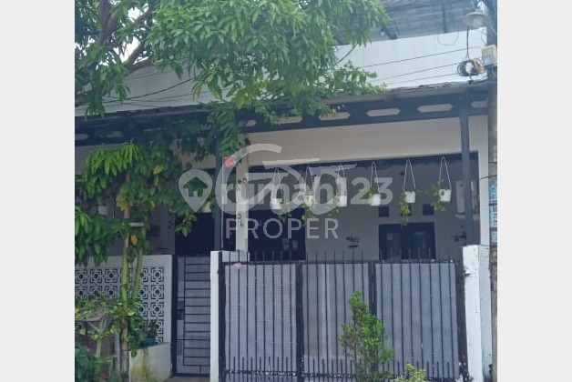 Rumah Nyaman Bagus di Griya Serpong Cisauk, Tangerang