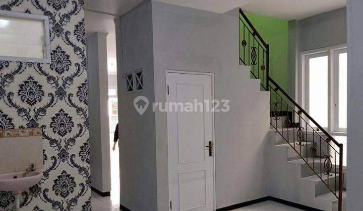 Rumah Bagus di Perum Griyahsanta Suhat, Malang 2