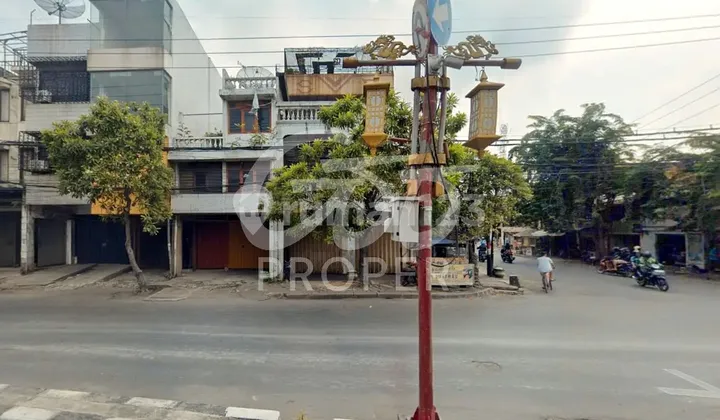 For Sale, Nice Shop House on Kapasan Street, Simokerto, Surabaya 2