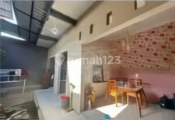 Selling a Comfortable House on Jl. Manjengan Dalam, Pedurungan Area, Semarang, Central Java. 2