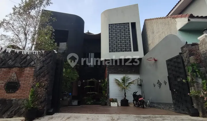 Jual Rumah 3 Lantai SHM Siap Huni Puntodewo Blimbing Malang