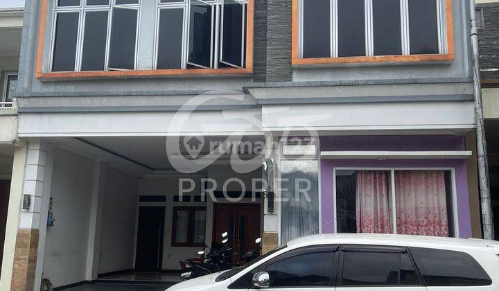 Rumah Mewah Dijual di Jl Villa Tampak Siring Bekasi Jawa Barat 1