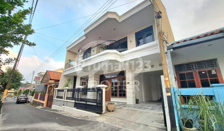 Jual Rumah 2 Lantai Nyaman di Jl. Gombel Permai Daerah Banyumanik Kota Semarang