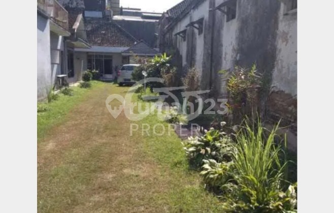 Land for Sale with Building Bonus, Central Malang City, Jl. Letjend Sutoyo