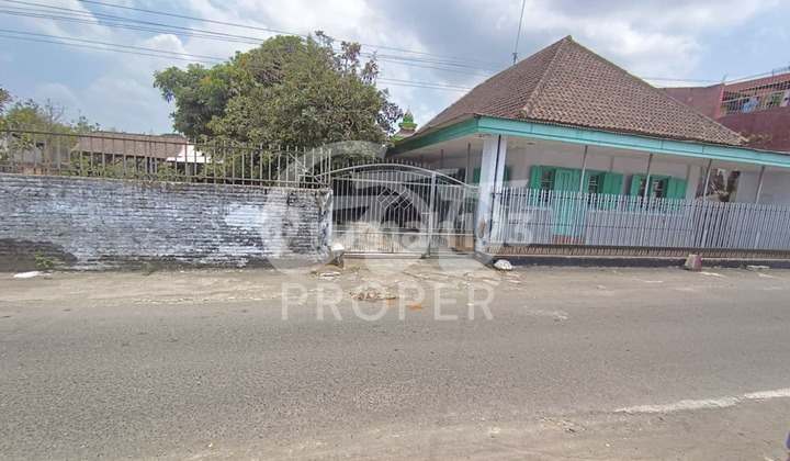 Rumah Siap Huni dan Tanah di Desa Jatianom Kanigoro, Blitar 1