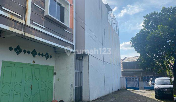 rumah 2 lantai bagus Krakatau Intikota jalan Jemadi 2