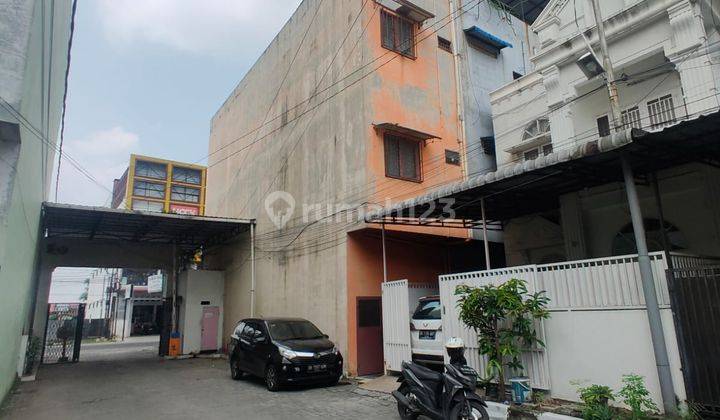 Rumah 2 lantai jalan bhayangkara bagus semi furnish 2