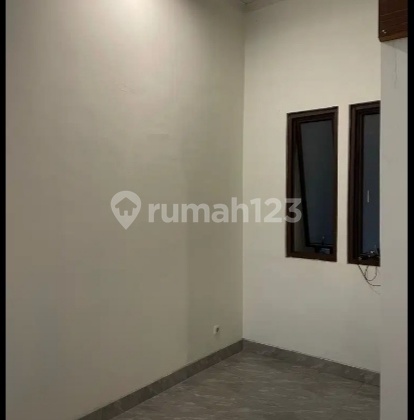 Rumah Sewa Bagus di lokasi Strategis  8