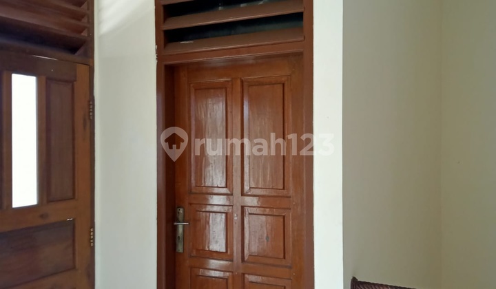 Disewakan Rumah Semi Furnish Cempaka putih Jakarta pusat  6