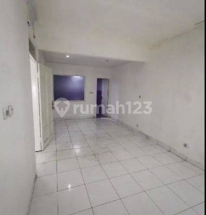 Di sewakan Rumah bisa untuk kantor, Lokasi Strategis di Tebet 4