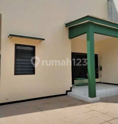 Rumah Sewa Sudah Renovasi Total di kawasan elit Jakarta Timur  2