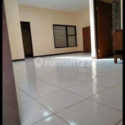 Rumah Sewa Sudah Renovasi Total di kawasan elit Jakarta Timur  7