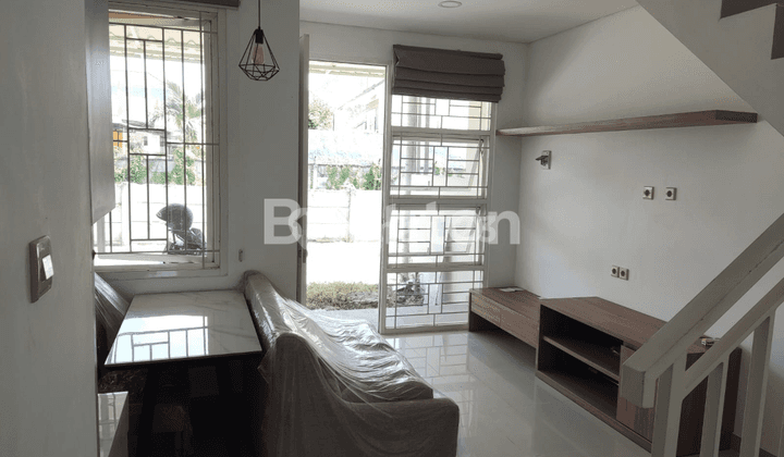 Rumah 2 Lantai Full Renovasi & Full Furnished Gunung Anyar Surabaya 2