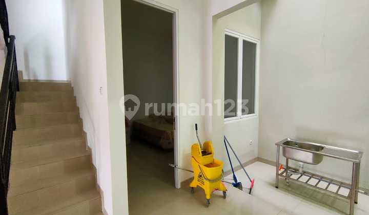 Jual rumah baru di taman meruya  9