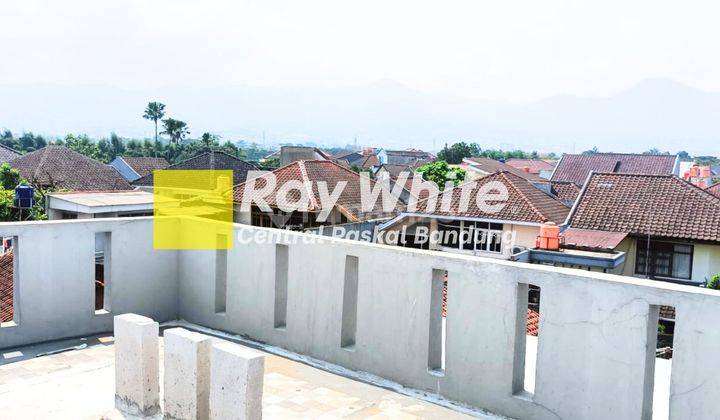 Rumah Cantik 3 Lantai di Parakan Saat Antapani Bandung 2