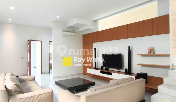 Rumah Lux di Mekarwangi Bandung Rumah Lux di Mekarwangi Bandung