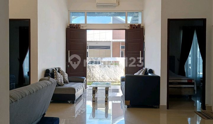 Rumah Dijual Dazhill Symphony Pontianak Rumah di Perumahan Dazhill Symphony, Jl. Parit Haji Husin II, Bansir Darat, Pontianak Tenggara, Kota Pontianak, Kalimantan Barat, Indonesia, 78124, Pontianak Kota