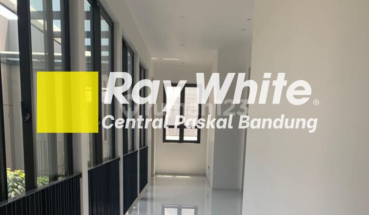 Rumah Mewah Singgasana Pradana Bandung 2