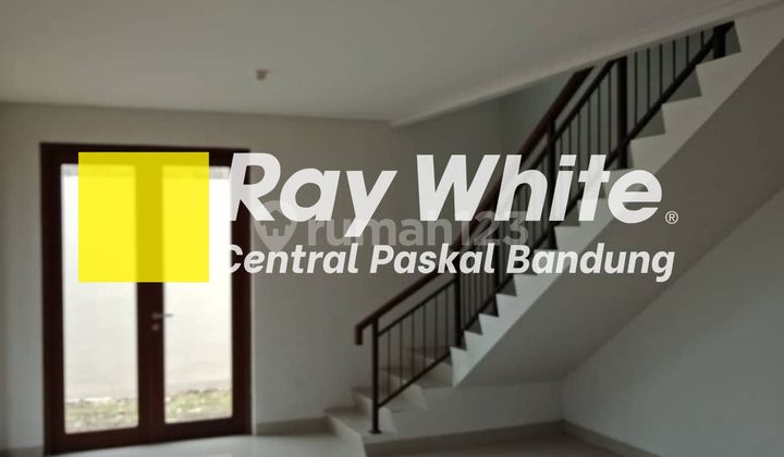 Rumah Baru Minimalis Nyaman di Buah Batu Square Bandung Rumah Baru Minimalis Nyaman di Buah Batu Square Bandung