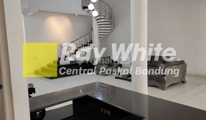 Rumah Mewah Full Furnished di Ciumbuleuit Bandung 1