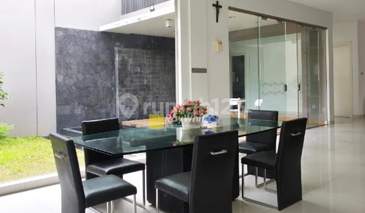 Modern Minimalist Luxurious Singgasana Pradana House 2