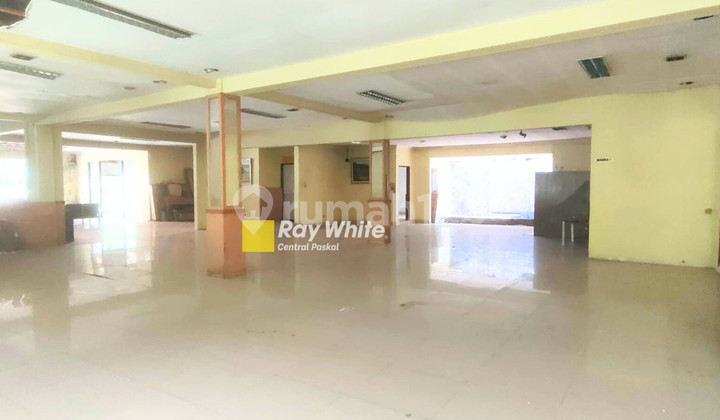 Strategic Business Space on Mainroad Setiabudi Bandung