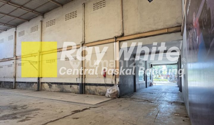 4 Ruko Gandeng dan Gudang di Mainroad B K R Bandung
