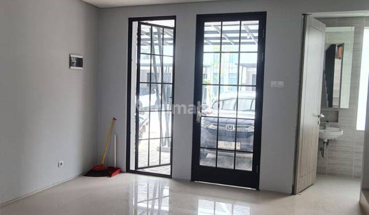 Sewa Rumah Grand Pakuwon cluster Gladstone 4
