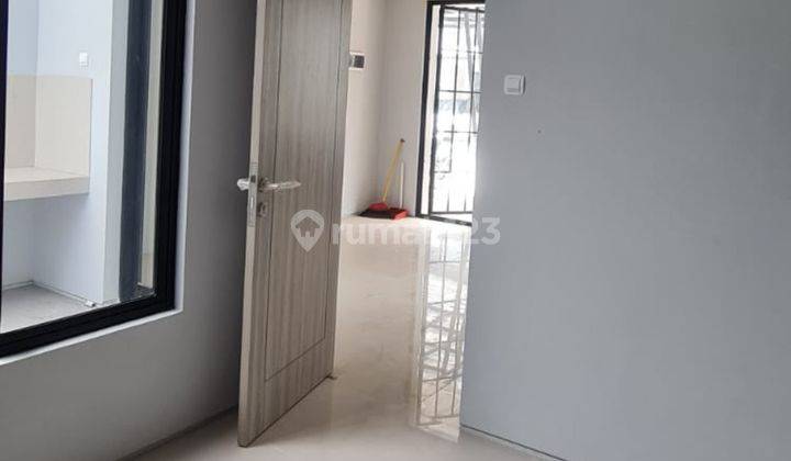 Sewa Rumah Grand Pakuwon cluster Gladstone 7