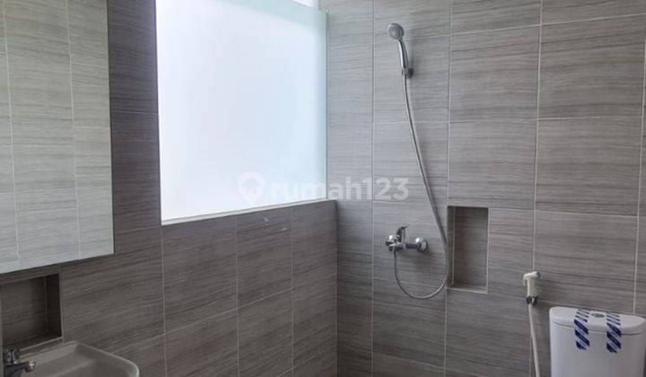 Sewa Rumah Grand Pakuwon cluster Gladstone 9