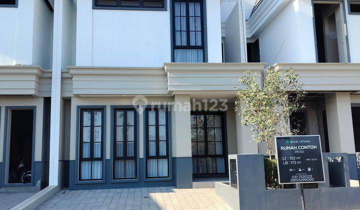 Jual Rumah Baru The White House Dian Istana 2.5  M an 2