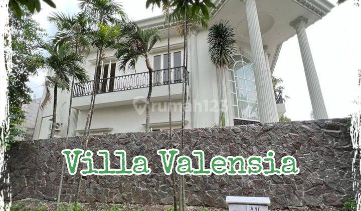 Rumah Mewah Villa Valensia Surabaya Baru Renovasi 2