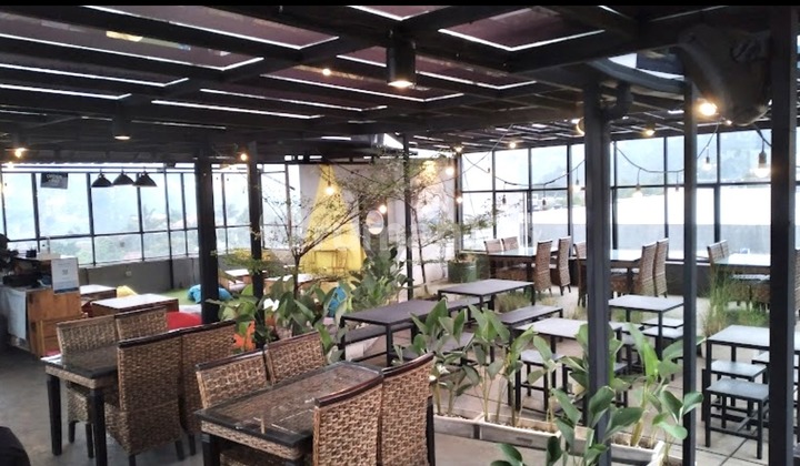 Strategic! For Rent: Ex-Cafe Shop on Main Road Dago, Furnished. Strategic! For Rent: Ex-Cafe Shop on Main Road Dago, Furnished.