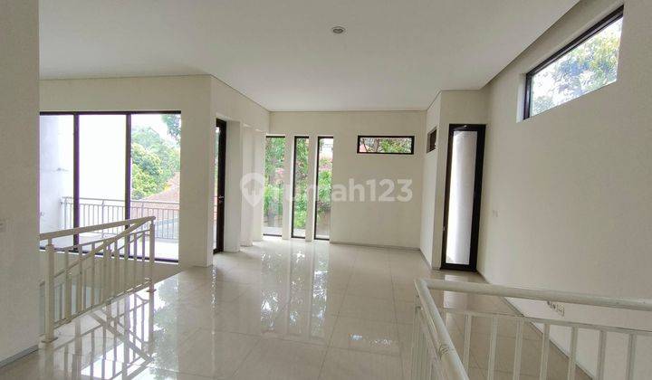 Dijual Rumah Mewah Dan Cantik di Cipaku Sayap Setiabudi Strategis 1