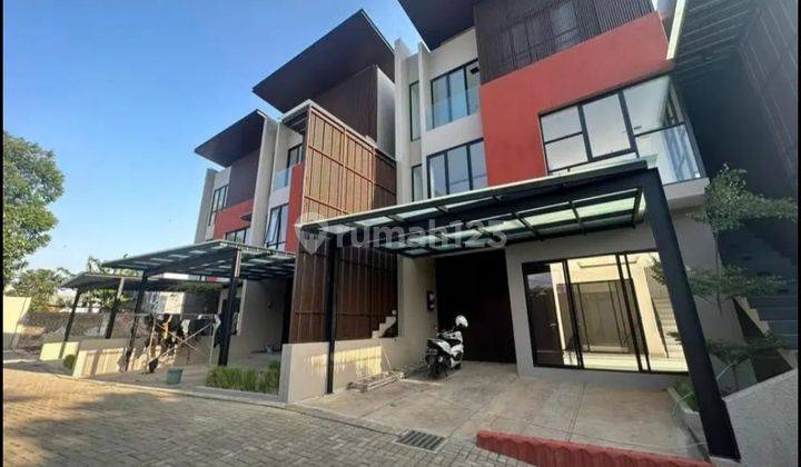 Jarang Ada Rumah Baru Design Modern Di Cigadung  2