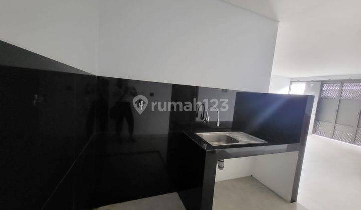 Dijual Rumah Mewah Siap Huni Dalam Perumahan Elit Setra Duta 2