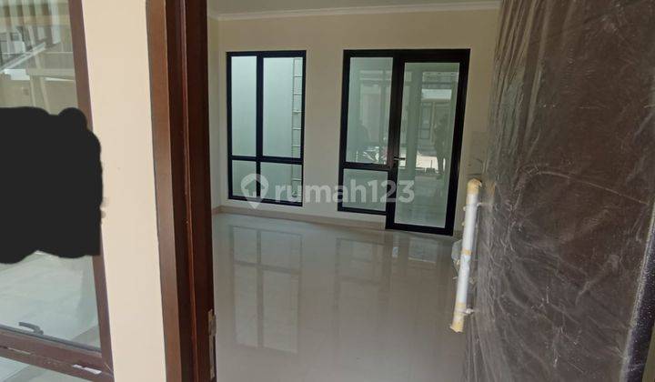 Disewakan Cepat Rumah Podomoro Park Padmagriya Semy Furnish 1