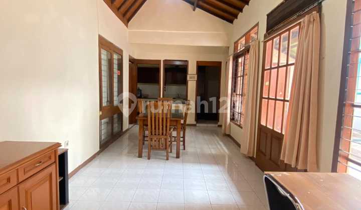 Termurah ! Dijual Cepat Rumah Asri Terawat Dalam Komplek Cigadung 1