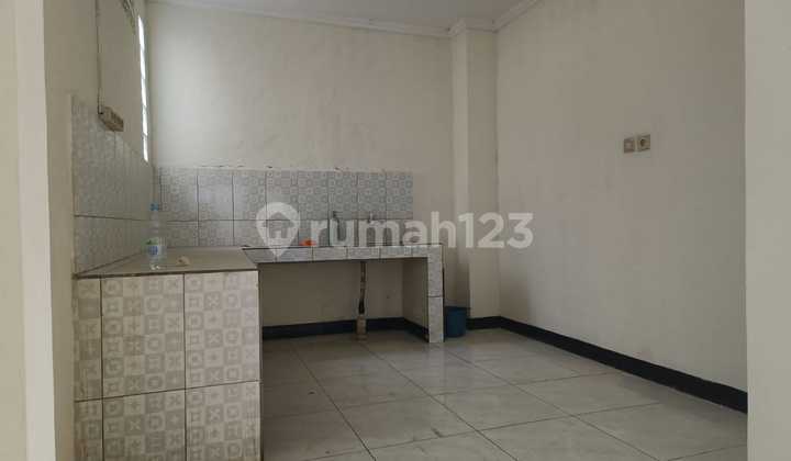 Disewakan Rumah Asri dan Luas, Siap Huni Antapani 2