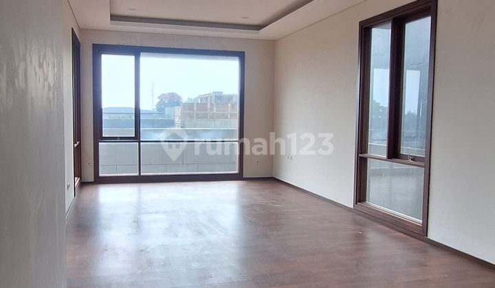 Dijual Rumah Lux Komplek Exclusive Setra Duta 2