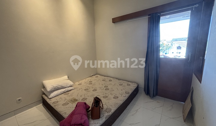 For Rent Modern Minimalist House in Sarijadi, Semi-Furnished